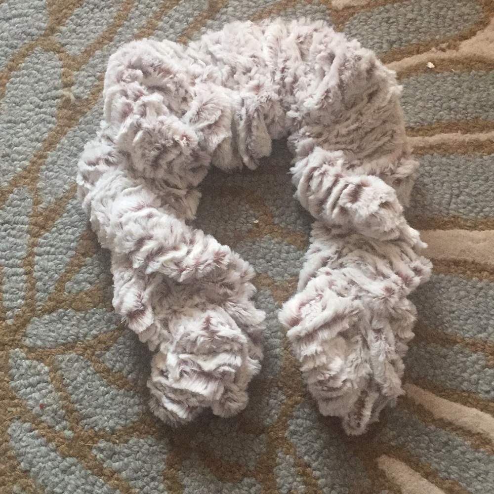 Brand new! Faux fur scarf!